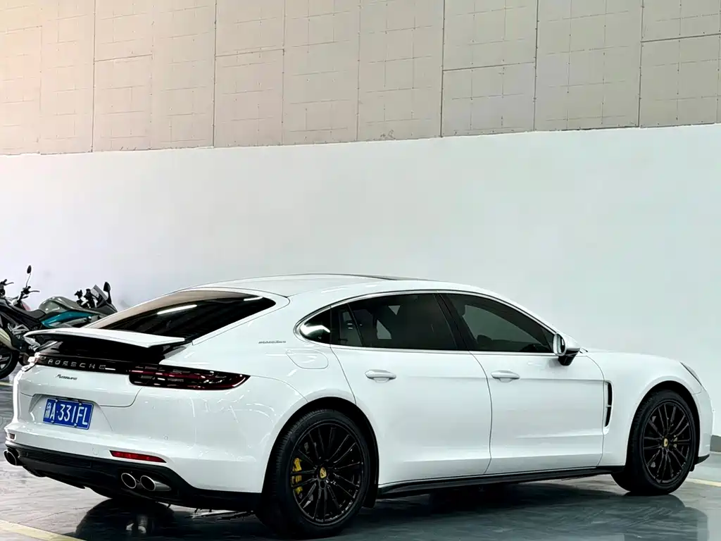 Porsche Panamera — фото 9