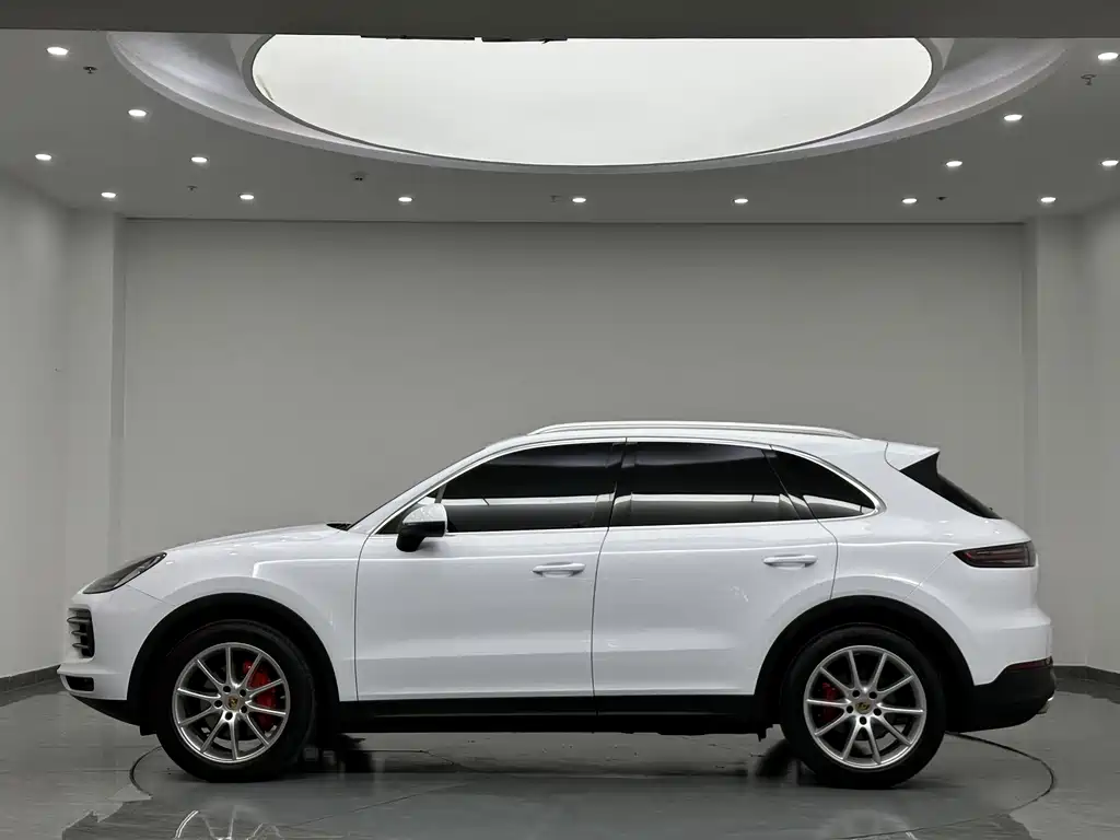 Porsche Cayenne — фото 4