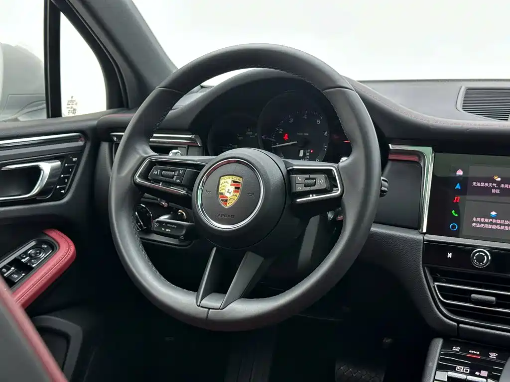 Porsche Macan — фото 20