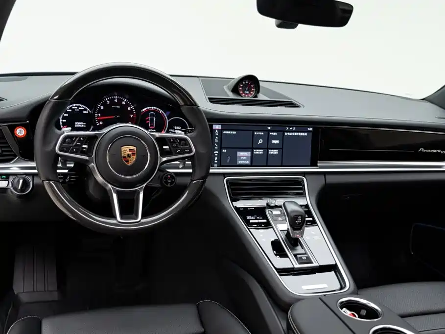 Porsche Panamera — фото 13
