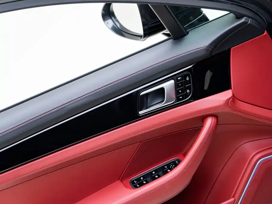 Porsche Panamera — фото 19