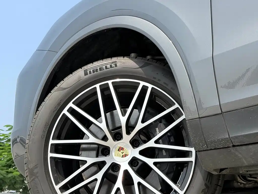 Porsche Cayenne — фото 14