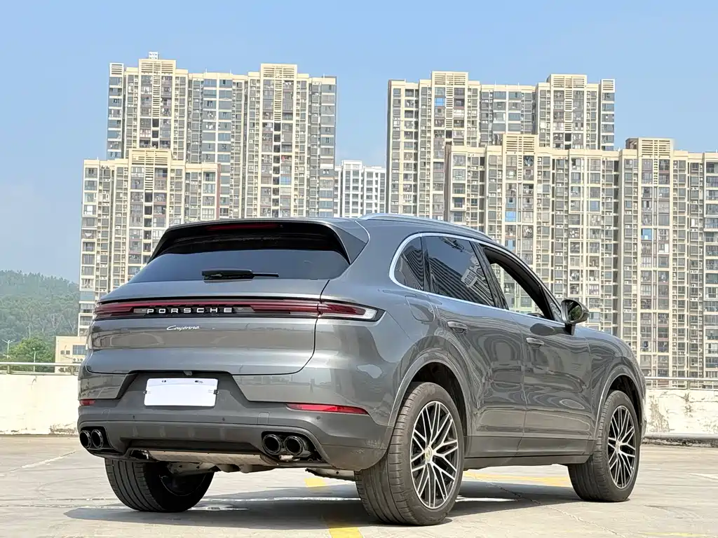 Porsche Cayenne — фото 10