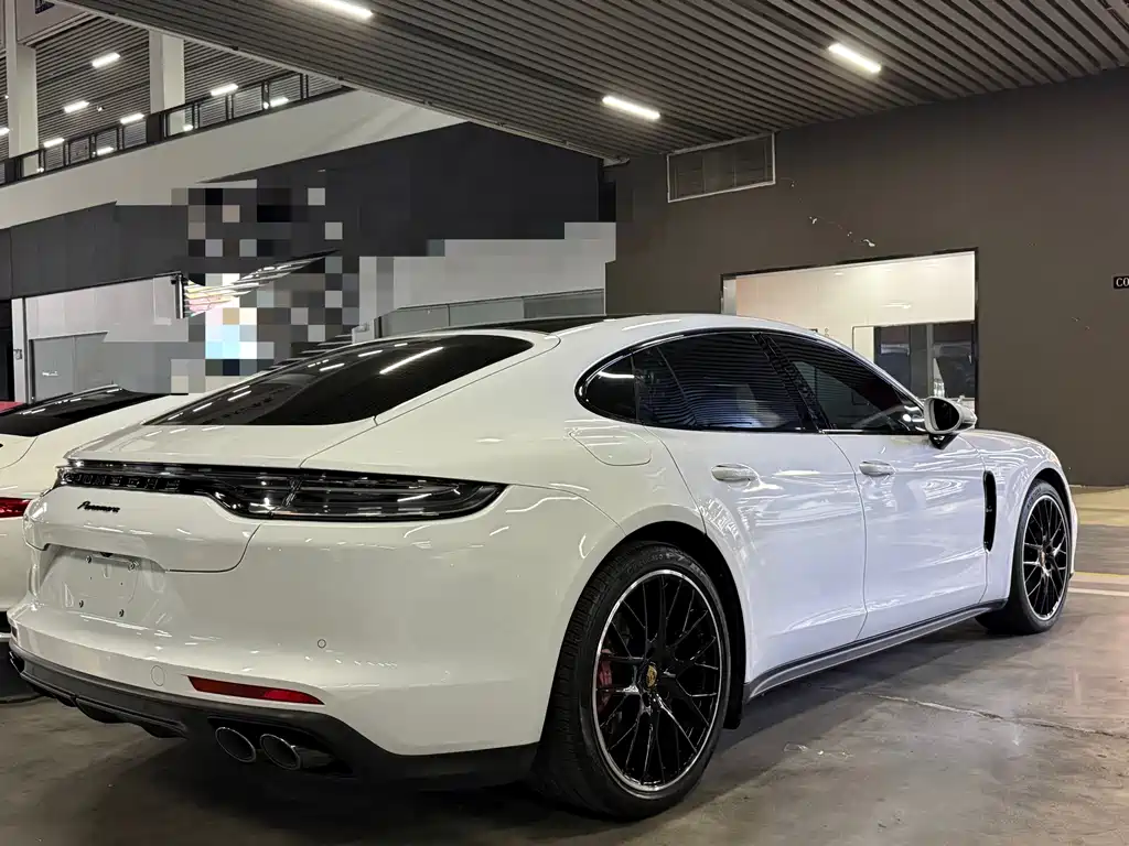 Porsche Panamera — фото 15