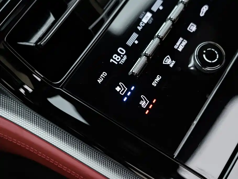 Porsche Panamera — фото 25