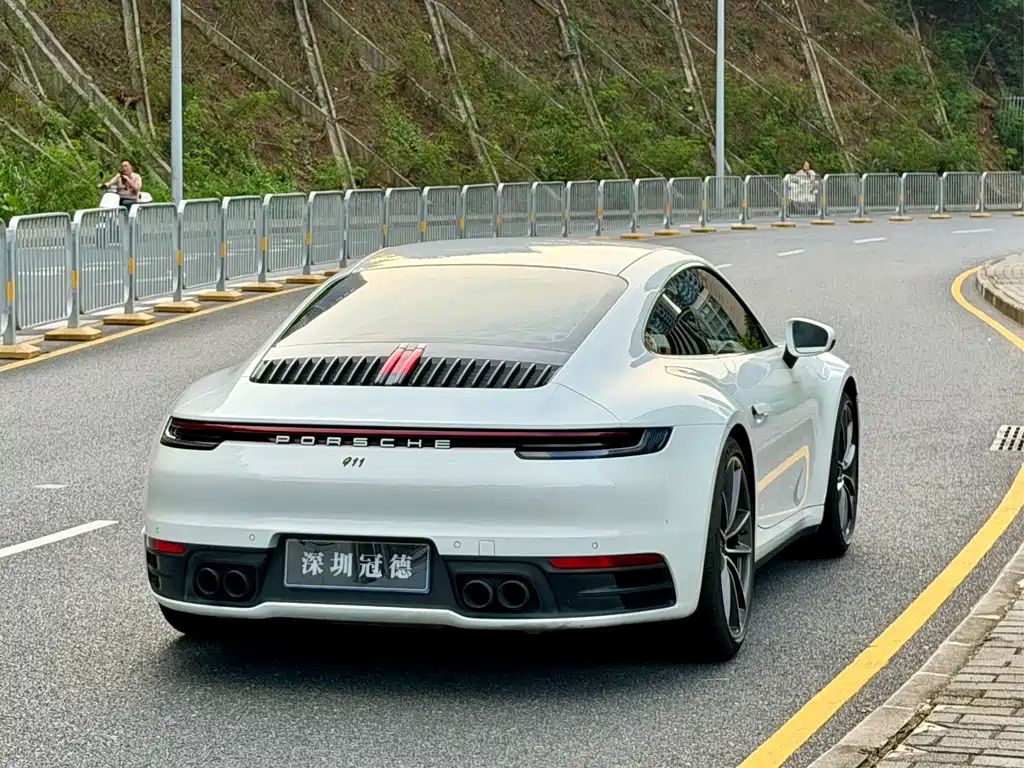 Porsche 911 — фото 4
