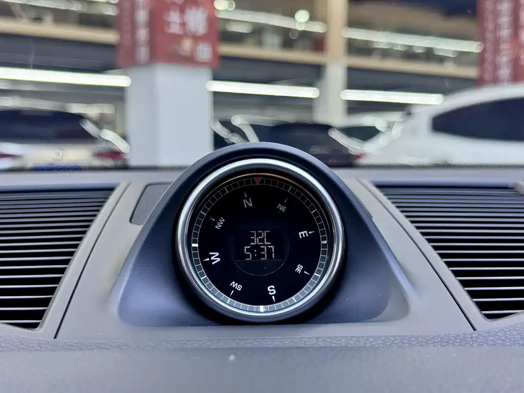 Porsche Macan — фото 8