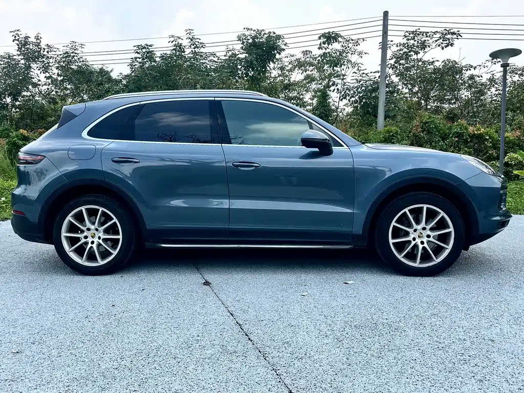 Porsche Cayenne — фото 7