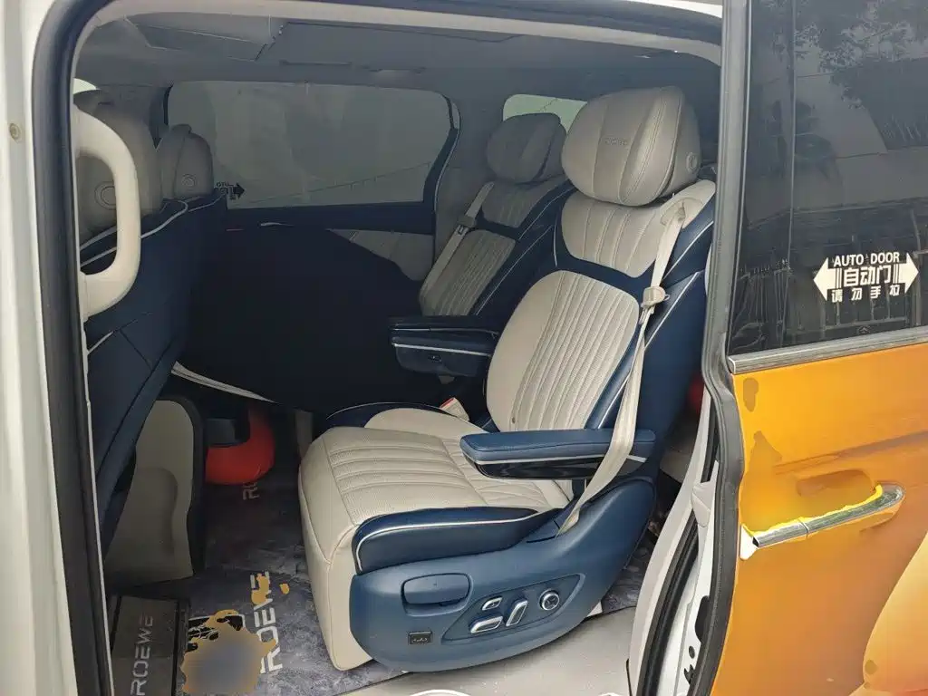 Roewe iMAX8 — фото 15