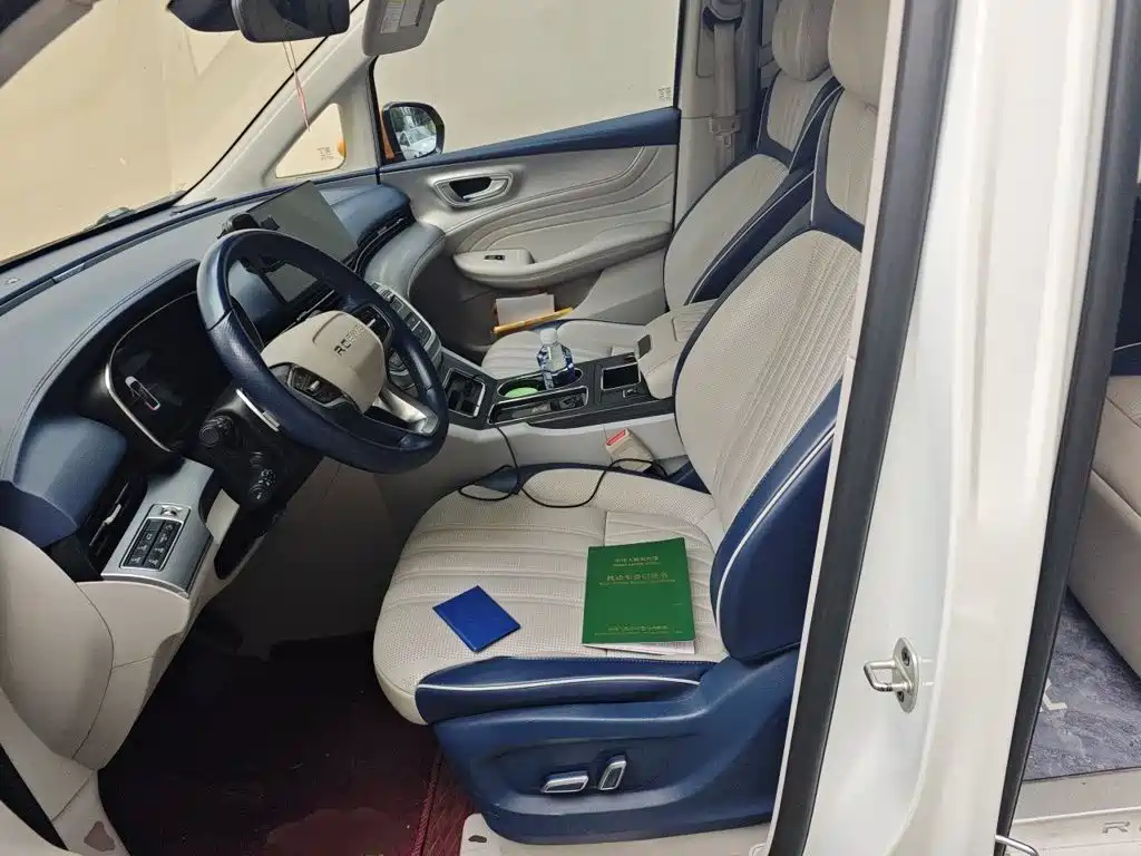 Roewe iMAX8 — фото 8