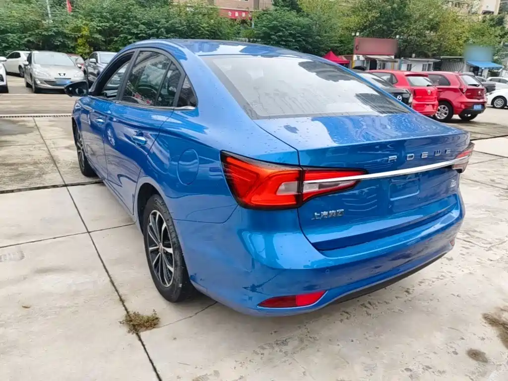Roewe i5 — фото 5