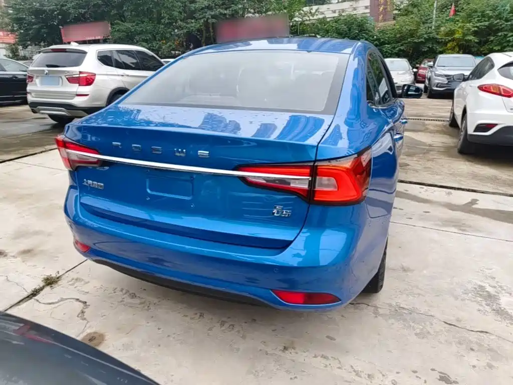 Roewe i5 — фото 6