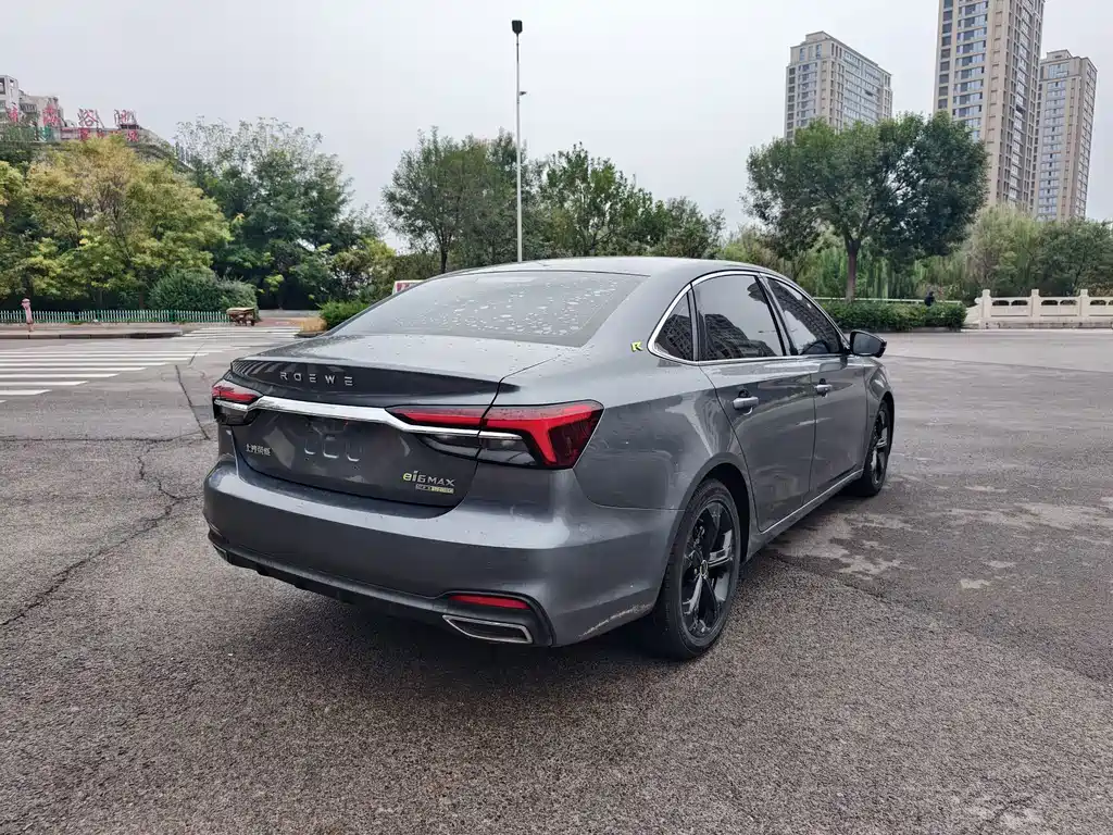 Roewe i6 MAX New Energy — фото 4