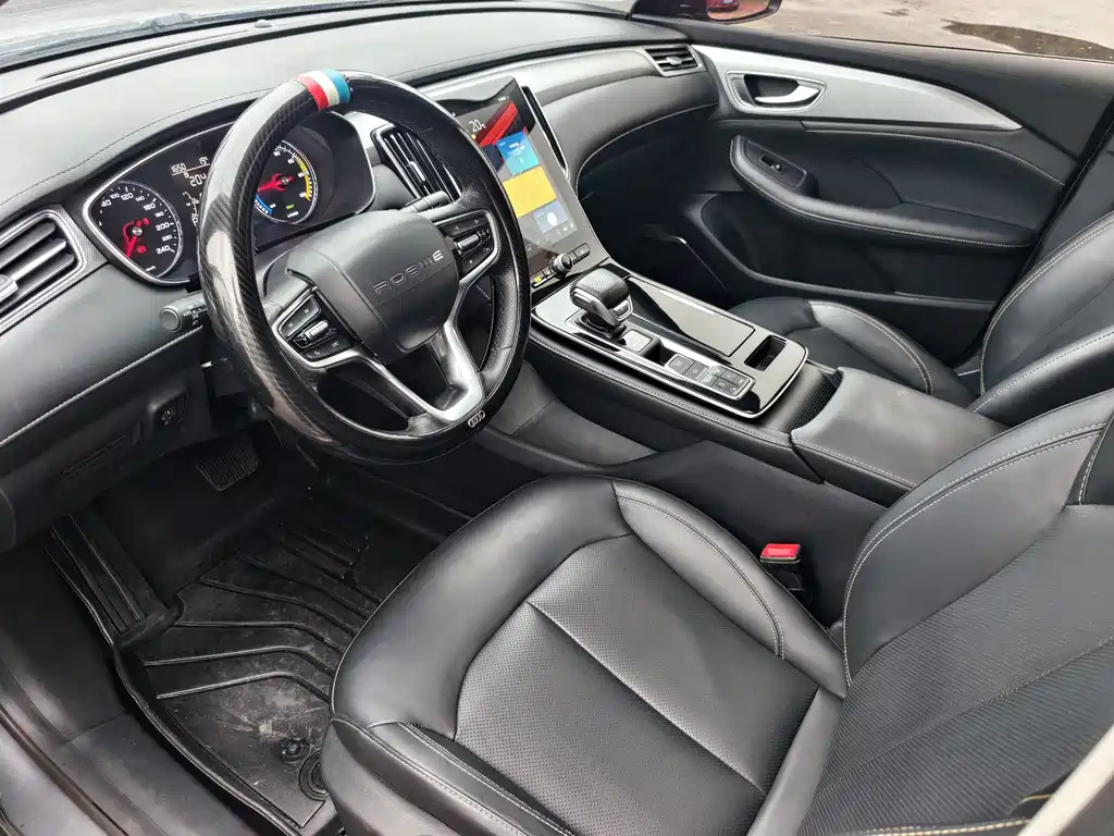 Roewe i6 MAX New Energy — фото 9