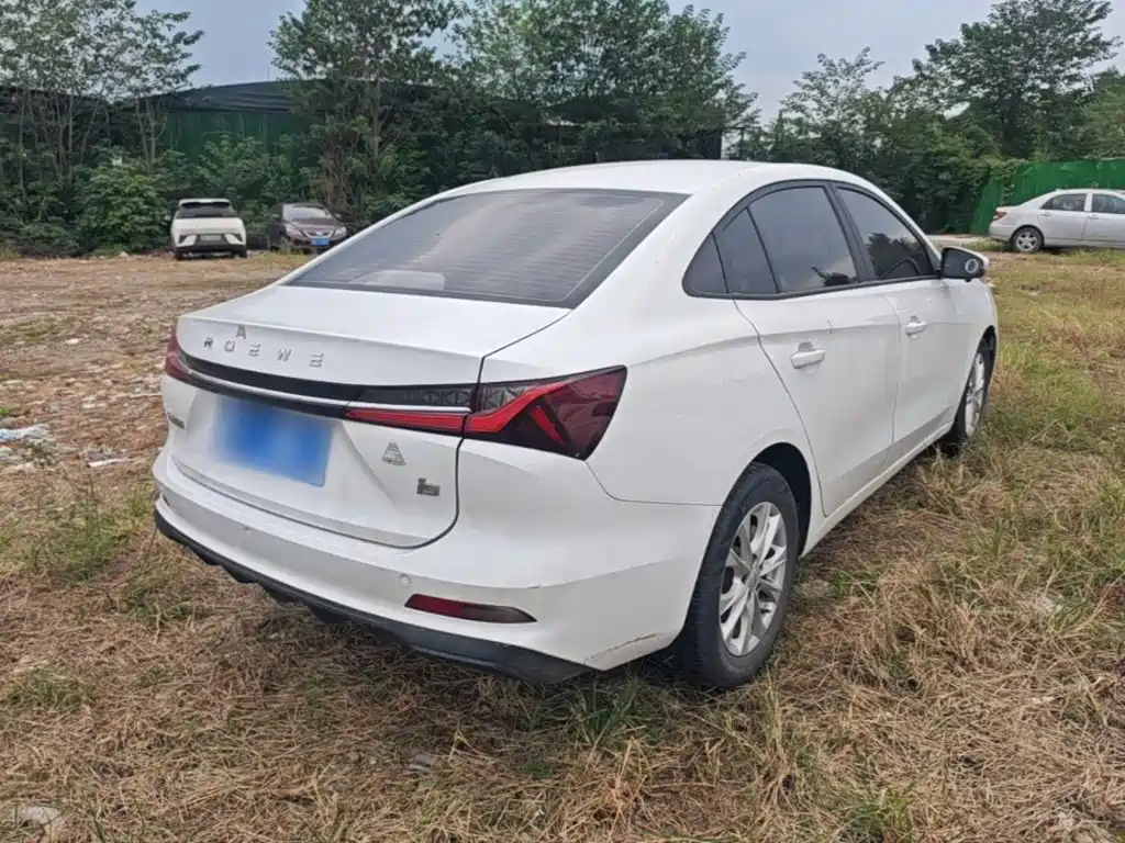 Roewe i5 — фото 7
