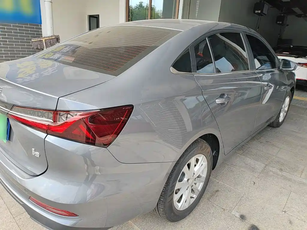 Roewe i5 — фото 7
