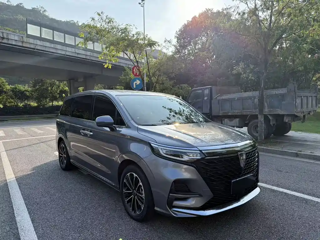 Roewe iMAX8 — фото 2