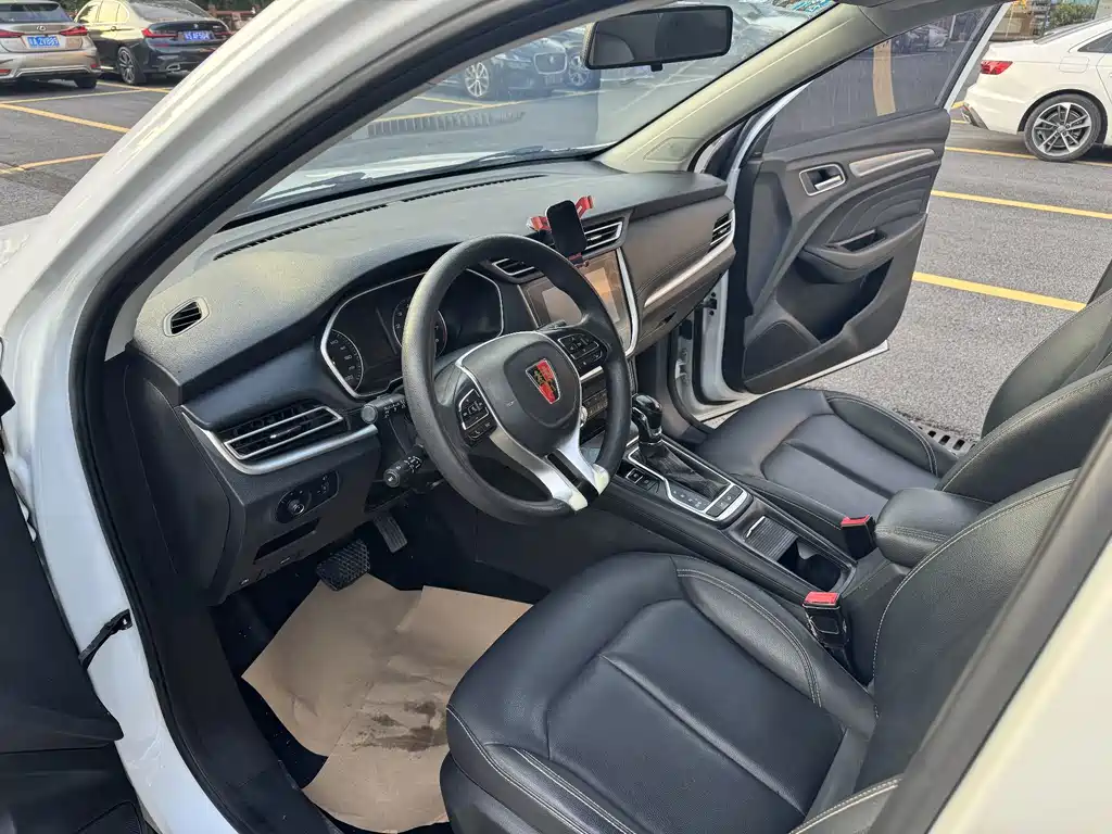 Roewe RX3 — фото 10