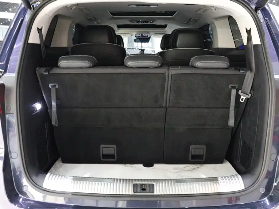 Roewe iMAX8 — фото 25