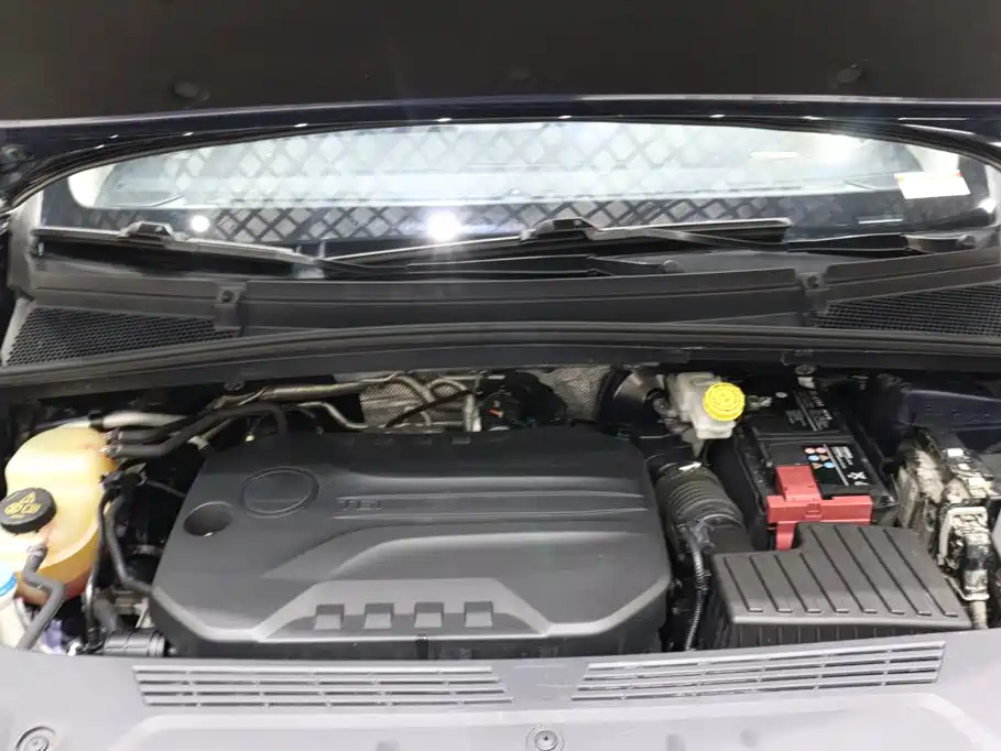 Roewe iMAX8 — фото 28