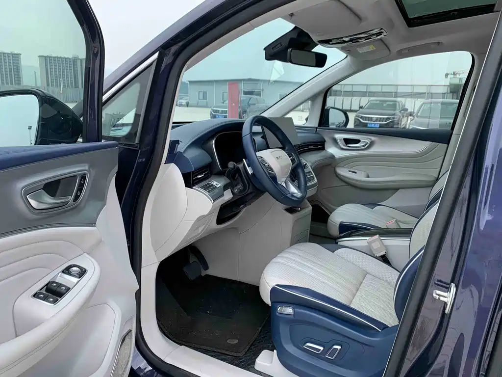 Roewe iMAX8 — фото 8