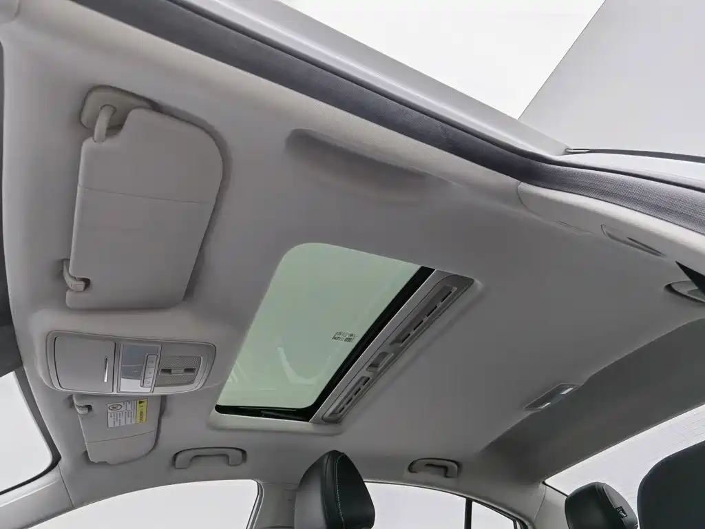 Roewe i5 — фото 14