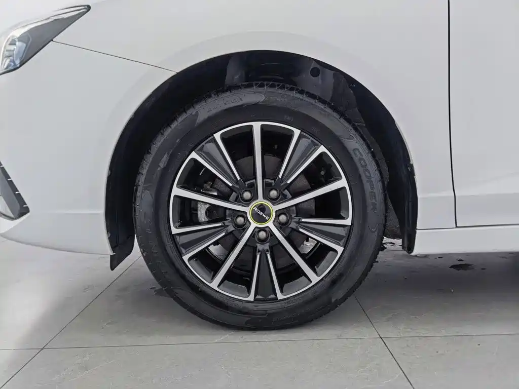 Roewe i5 — фото 17
