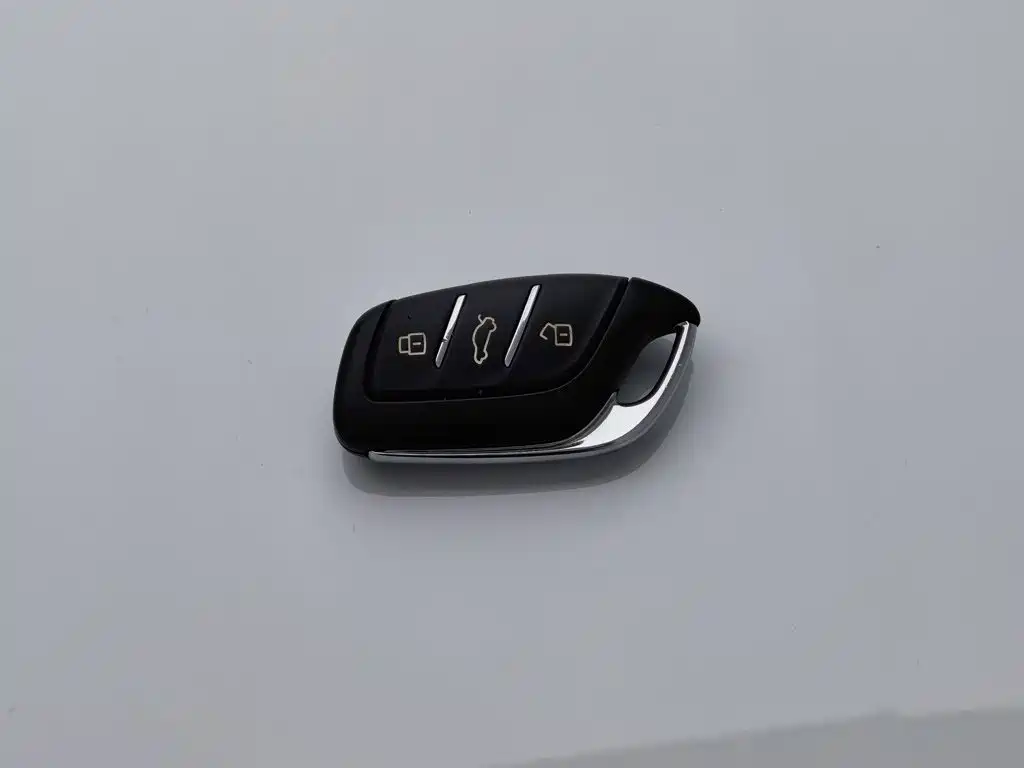 Roewe i5 — фото 19