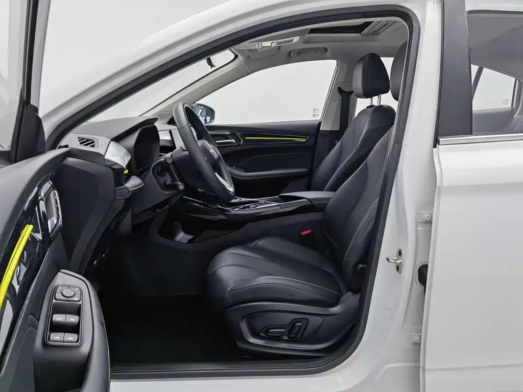 Roewe i5 — фото 10
