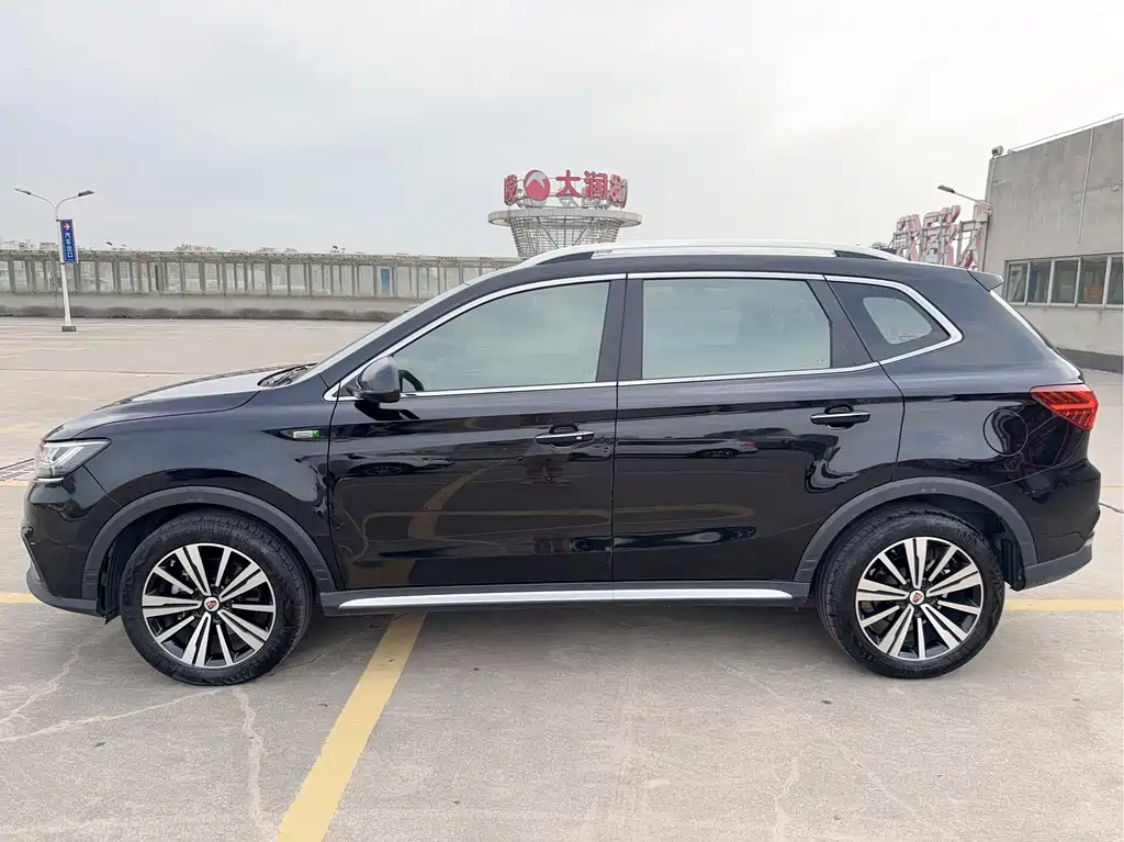 Roewe RX5 New Energy — фото 7