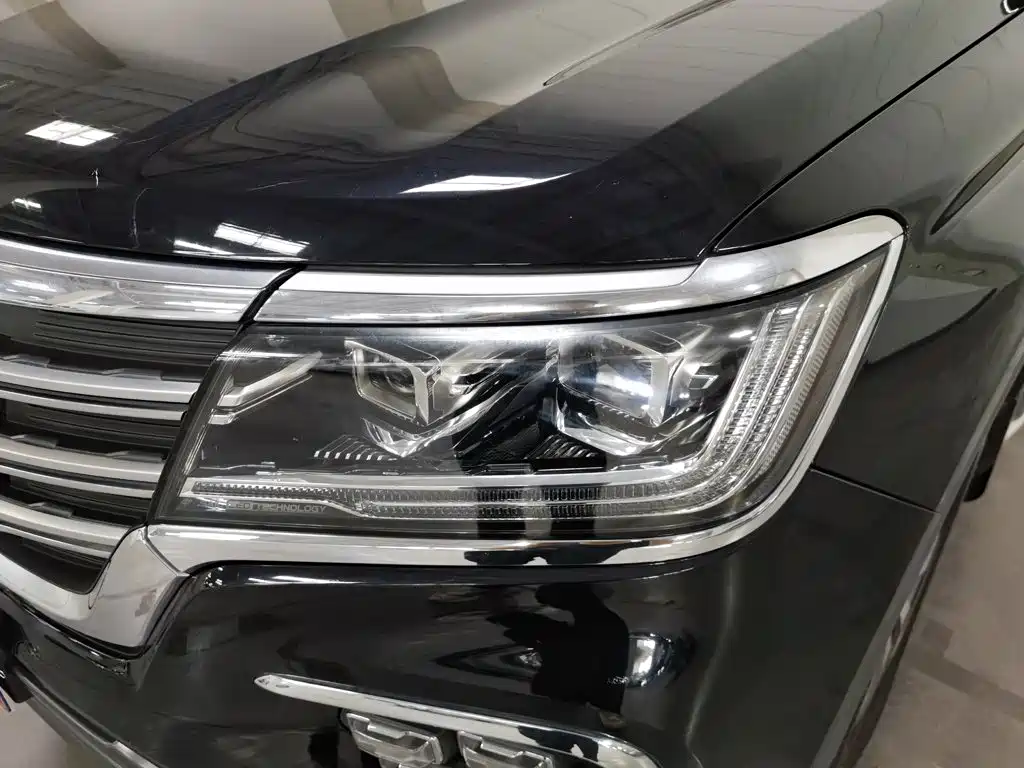 Roewe RX8 — фото 7