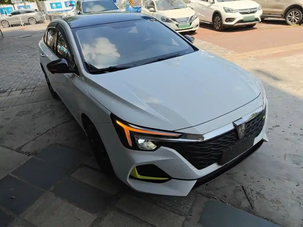 Roewe i6 MAX New Energy — фото 4