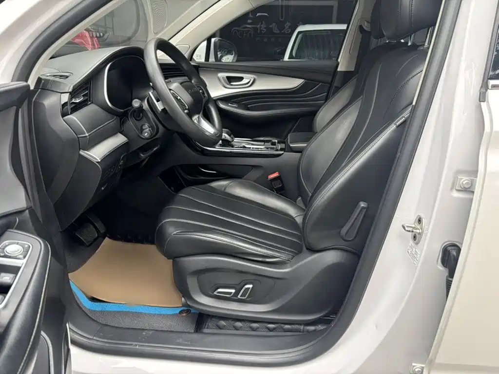 Roewe RX5 MAX — фото 23