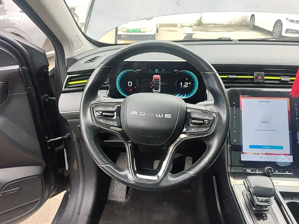 Roewe RX5 — фото 11