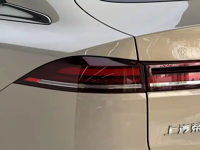 Roewe i6 — фото 17