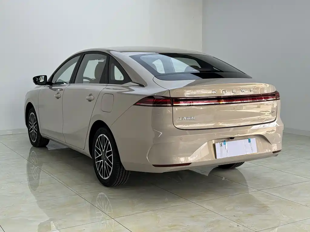 Roewe i6 — фото 7