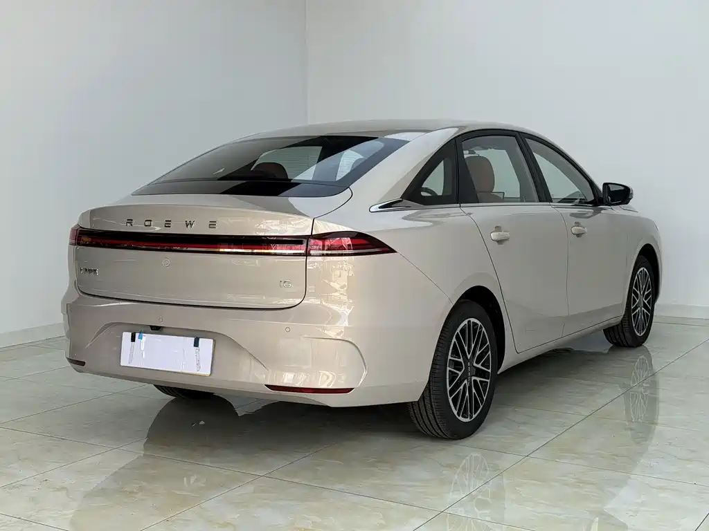 Roewe i6 — фото 9