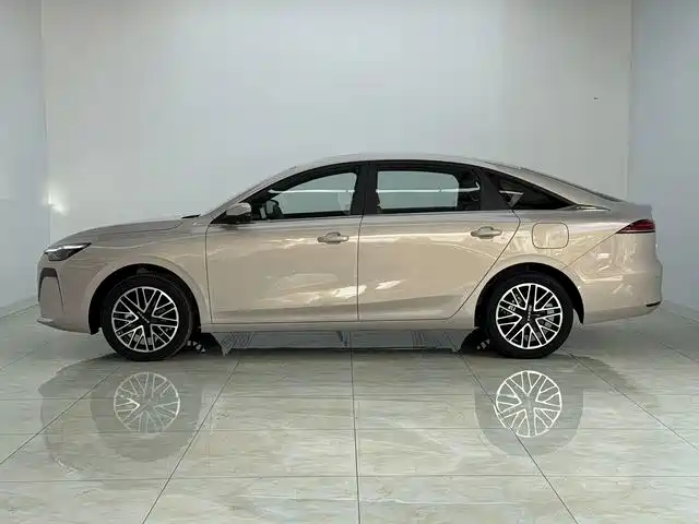 Roewe i6 — фото 10