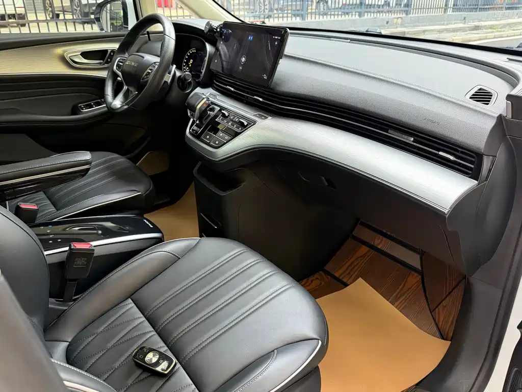 Roewe iMAX8 — фото 6