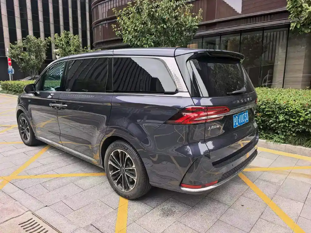 Roewe iMAX8 — фото 9