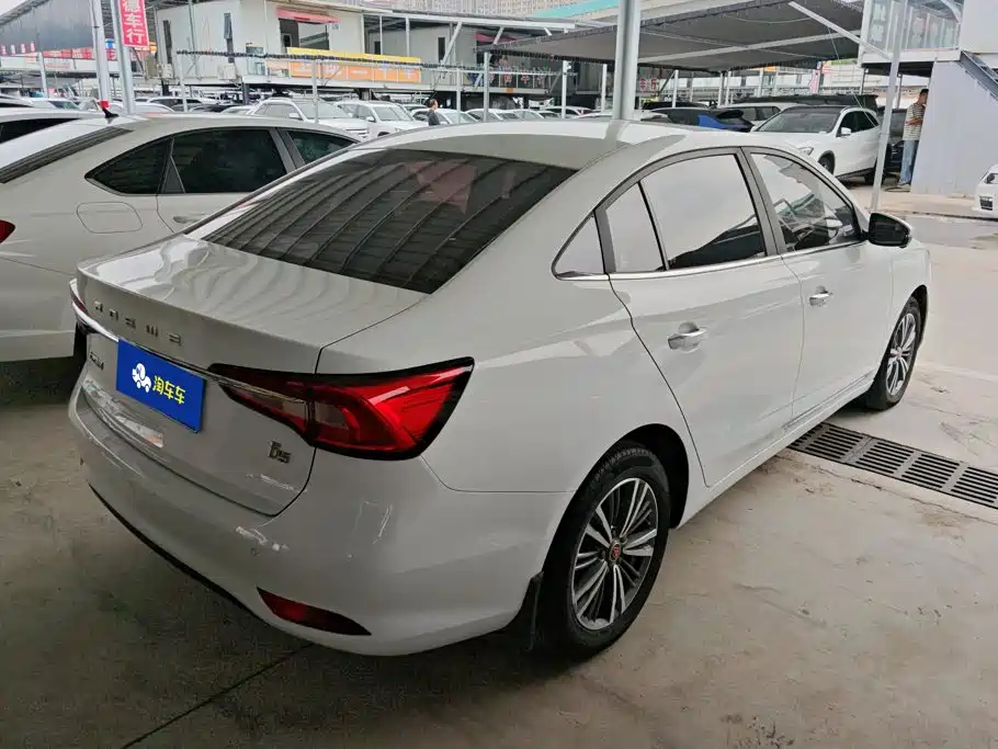 Roewe i5 — фото 3