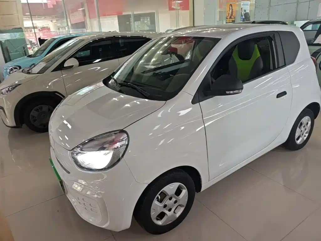 Roewe Clever — фото 2