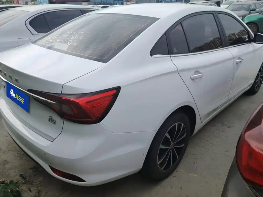 Roewe i5 — фото 3