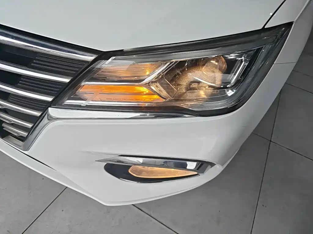 Roewe i5 — фото 17
