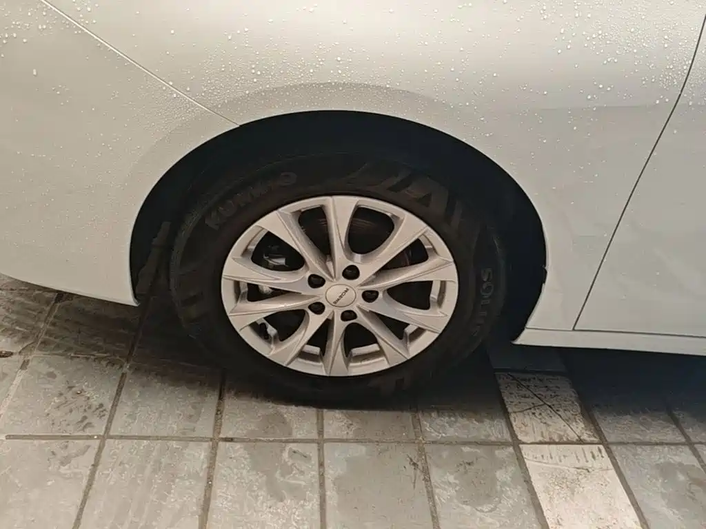 Roewe i5 — фото 23