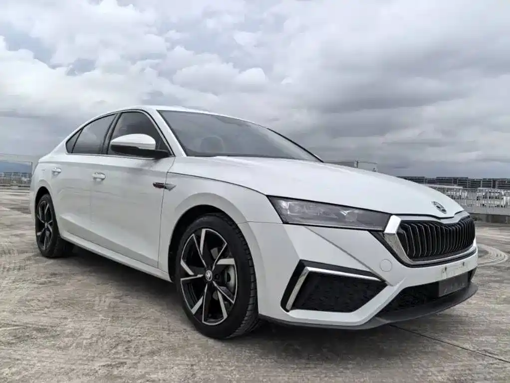 Skoda Octavia — фото 6