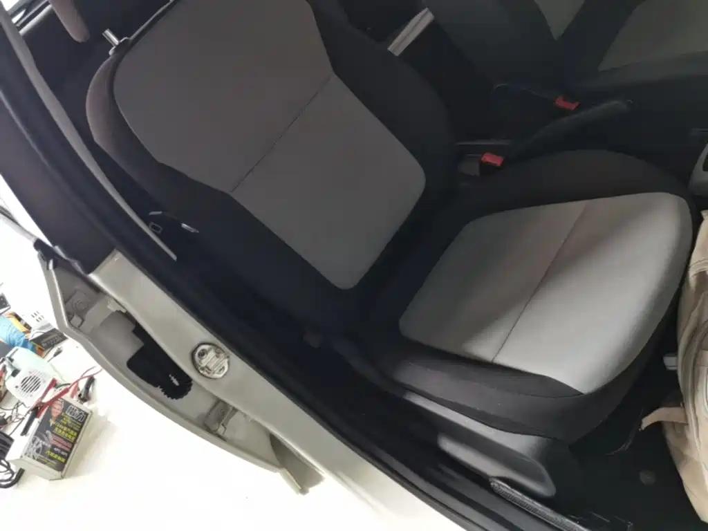 Skoda Fabia — фото 25