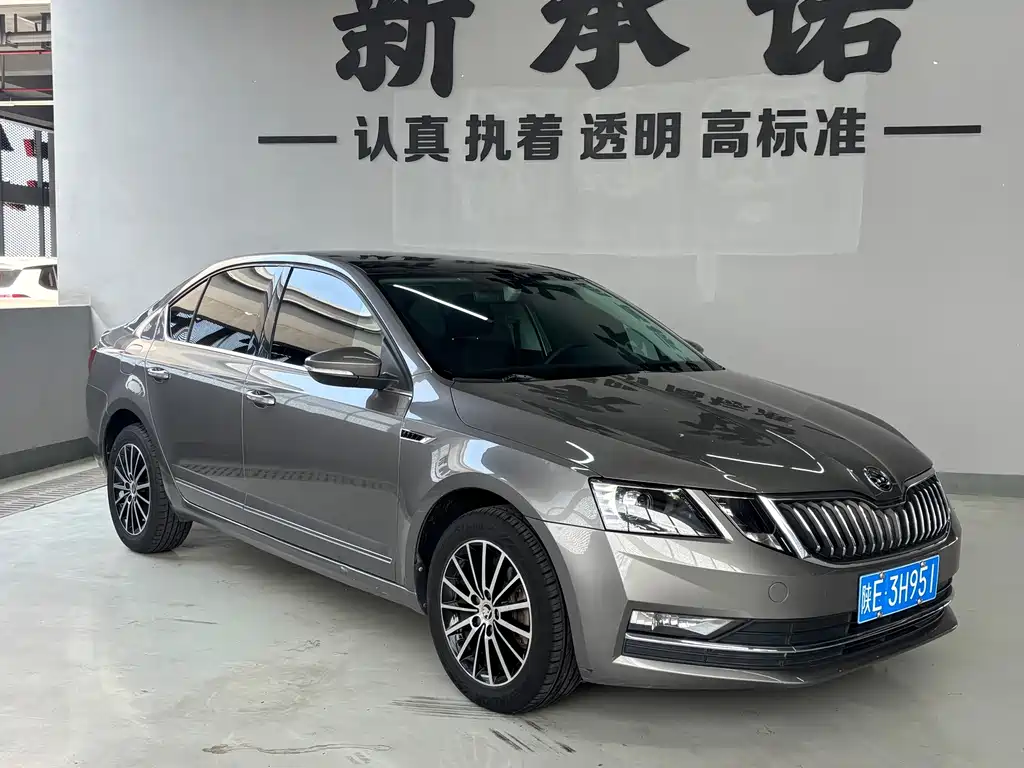 Skoda Octavia — фото 3