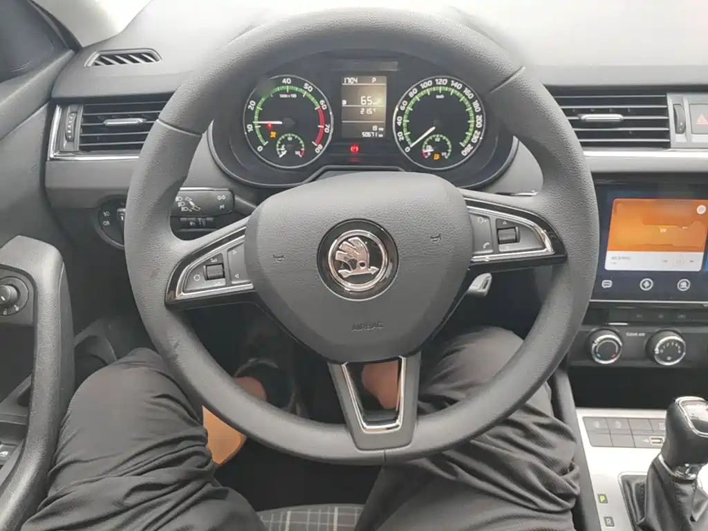 Skoda Octavia — фото 11