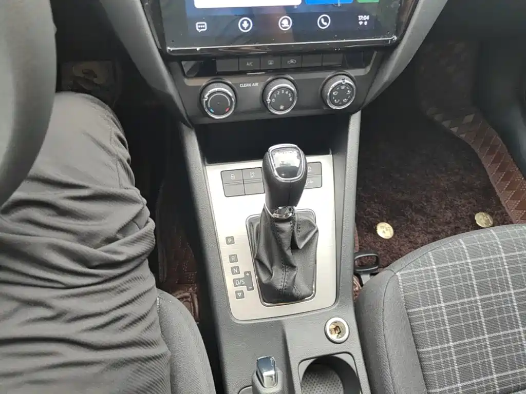 Skoda Octavia — фото 14